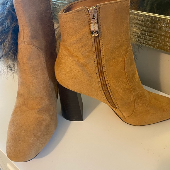 CAPE ROBBIN FAUX FUR BERNICE BOOT - Picture 5 of 6